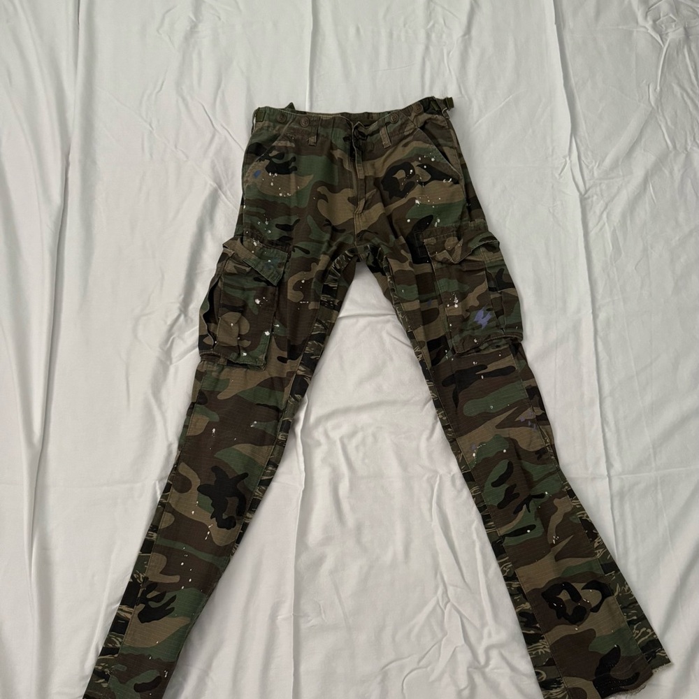 MNML Camouflage Cargo Pants